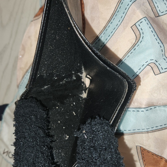 AUTHENTIC Louis Vuitton EPI MARCO Wallet - Picture 9 of 16